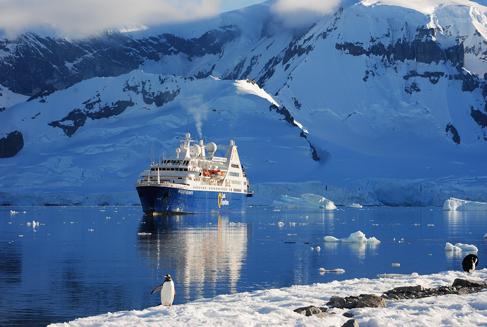 CRUCEROS DE EXPLORACION OCEAN DIAMOND ISLANDIA CRUCEROS ICELAND CRUISES OCEAN DIAMOND EXPEDITION CRUISES POLAR CRUISES ARTIC CRUISES ISLANDIA CRUCEROS BARCO PEQUEÑO ISLAND TOURS CRUISES ICELAND
